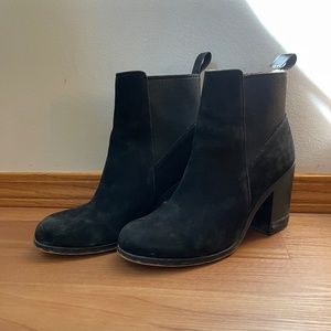 Black suede steve madden booties. Size 7.5